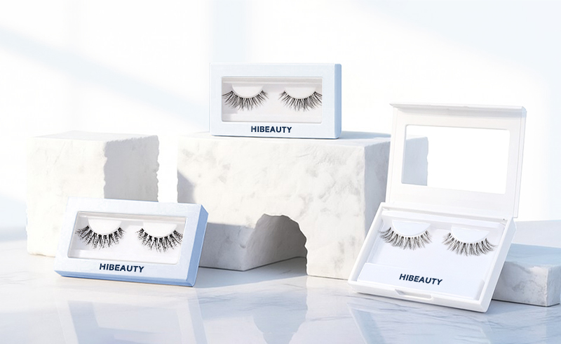 natural style lashes banner