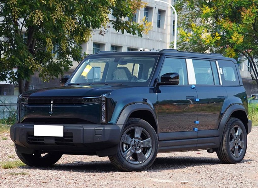 _0000_cropped_09-1奇瑞ICAR3-深绿