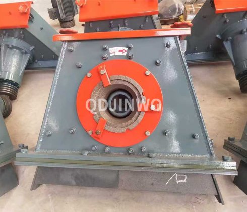 Amplitude analysis of projectile projection for shot blasting machine