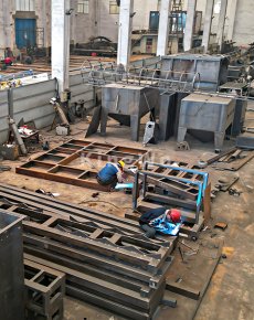 Sand blasting equipment: