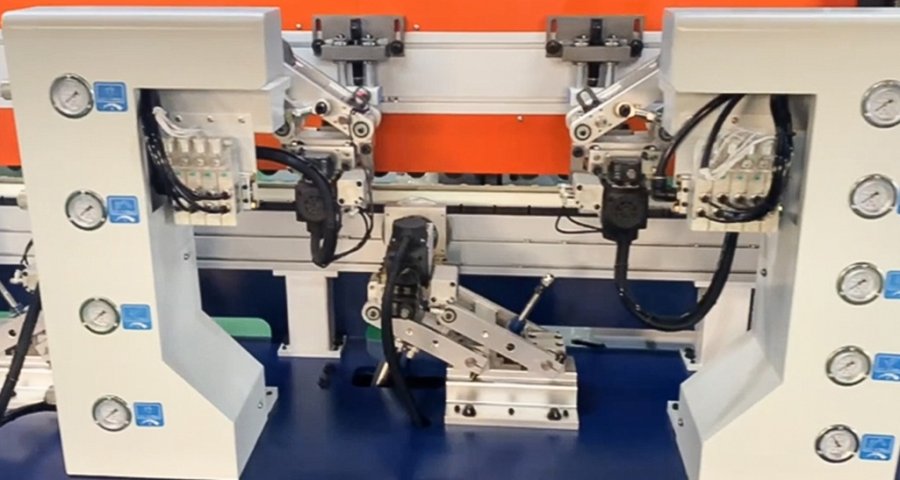 Seguimiento de cuatro cabezas