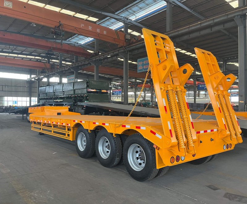 3 Axle 60 Tons Low-bed Semi Trailer