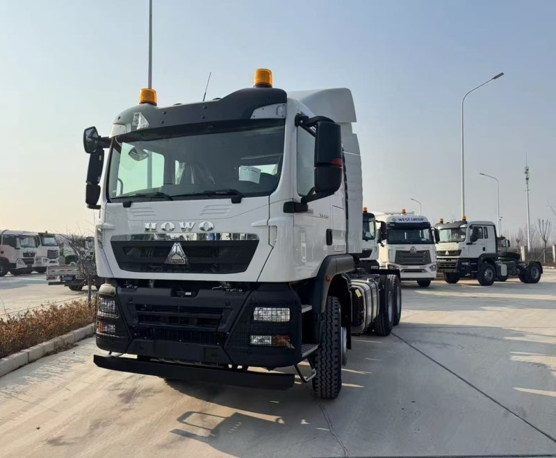 SINOTRUK HOWO TX 6×4 Tractor Truck