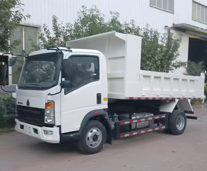 HOWO 4×2 Light Dump Truck