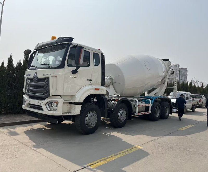 SINOTRUK HOWO NX (HAOHAN) 8×4 Mixer Truck