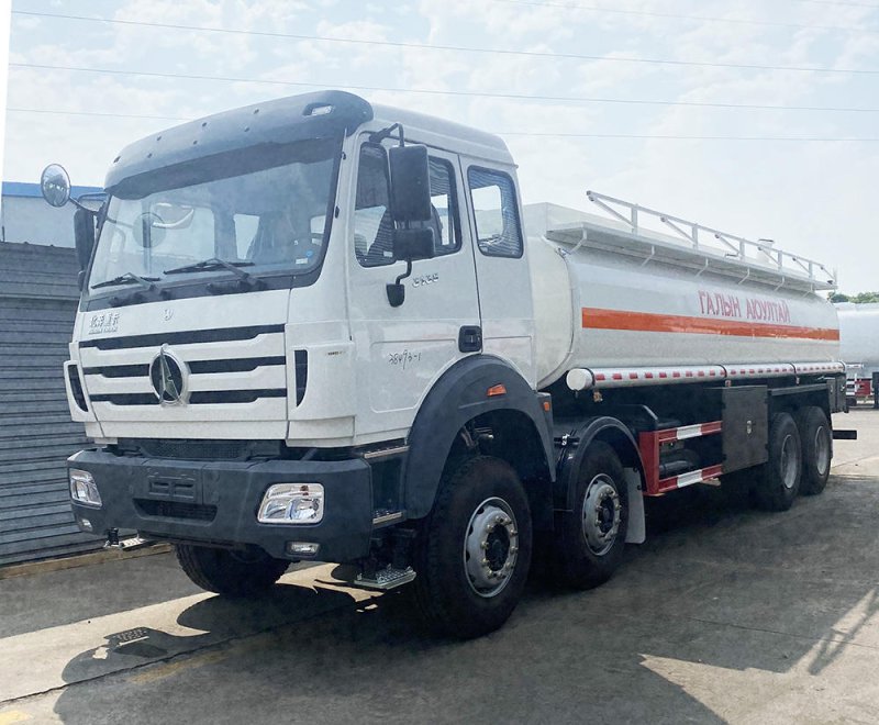 BEIBEN NG80 8×4 Fuel Tank Truck