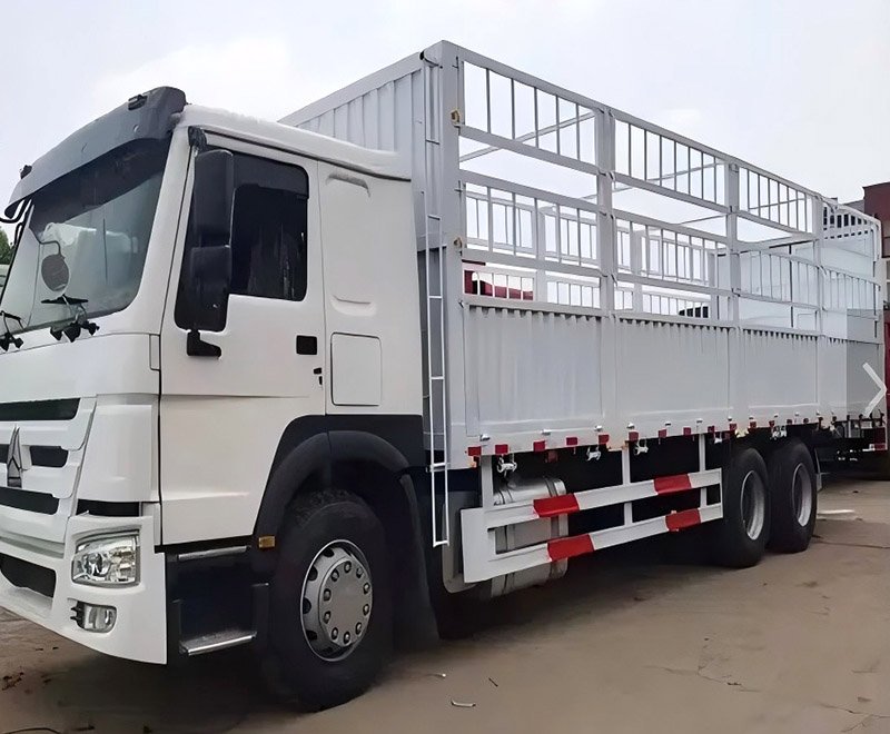 SINOTRUK HOWO 6×4 Fence Truck