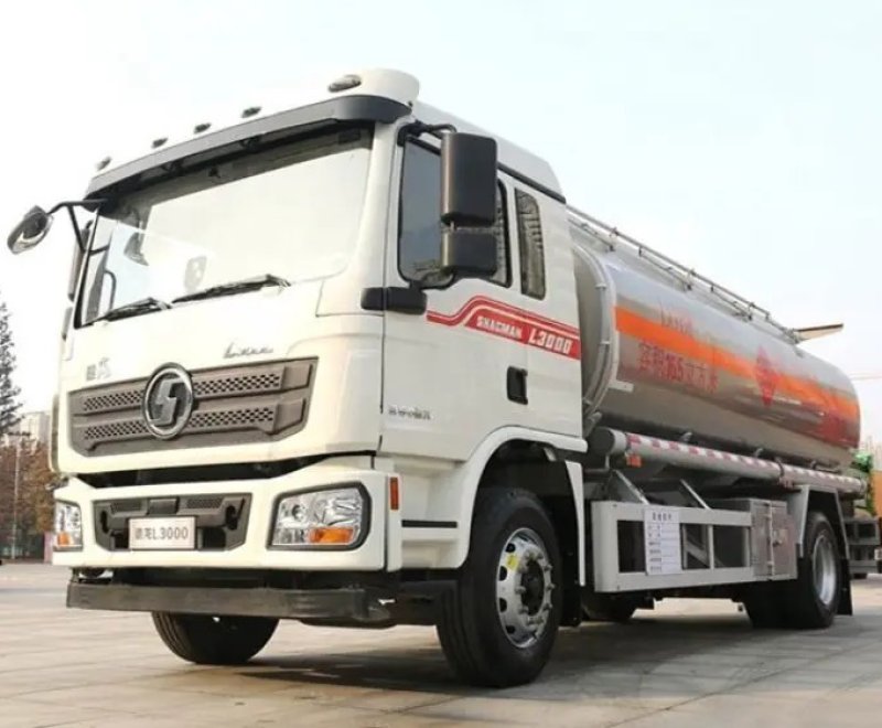 SHACMAN L3000 4×2 Fuel Tank Truck