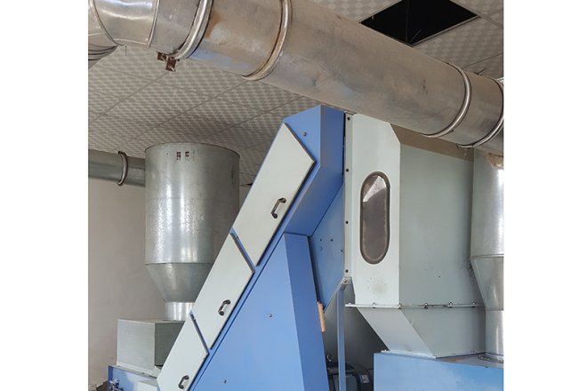 Máquina descontaminante de apertura de seis rodillos YX688-2