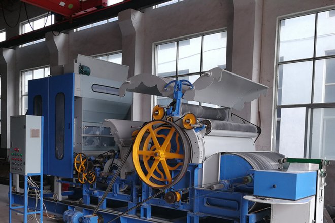 Máquina de cardado y desfibrado de cachemira YX298ZT