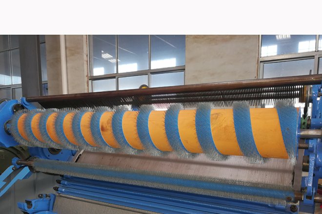 Elastic Carding Clothing Brush