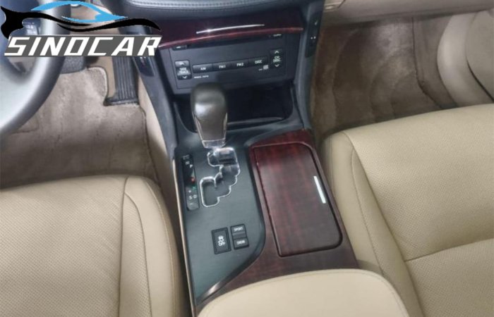 丰田皇冠 2011 2.5L Royal真皮天窗版 (9)