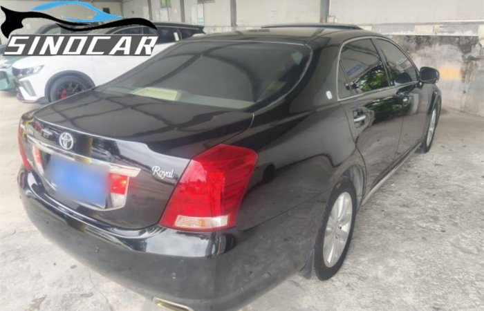 丰田皇冠 2011 2.5L Royal真皮天窗版 (6)