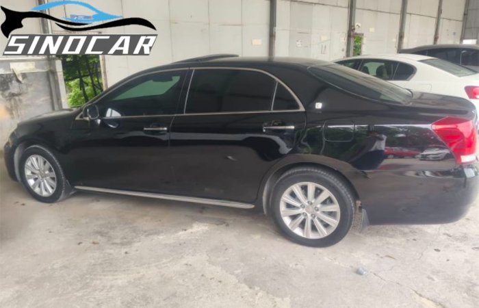 丰田皇冠 2011 2.5L Royal真皮天窗版 (4)