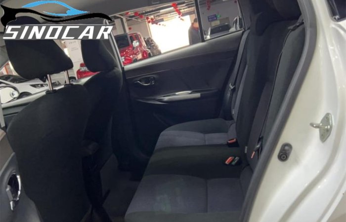 丰田致炫 2016 1.5E 自动魅动版白色 (8)