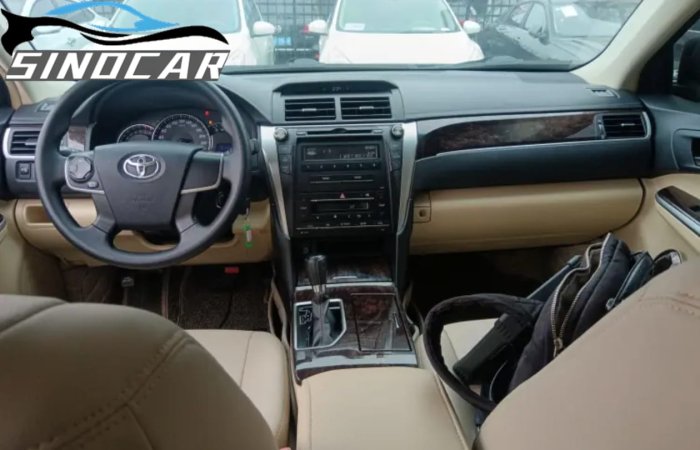 丰田凯美瑞 2016 2.0E 精英版 (8)