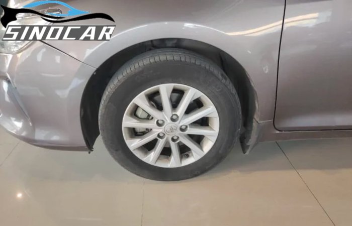 丰田凯美瑞 2015 2.0G 领先版 (10)