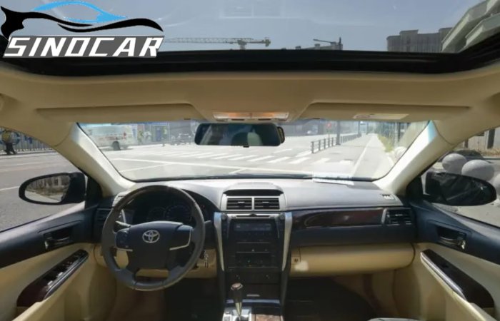 丰田凯美瑞 2016 2.0G 领先版黑色 (7)