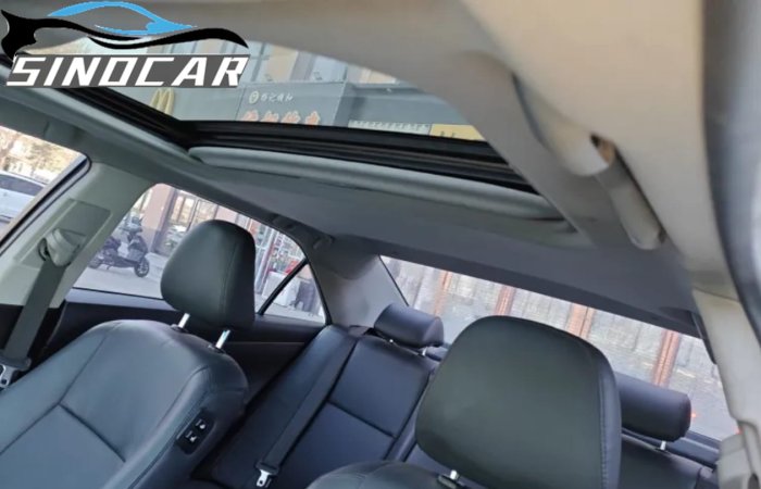 丰田凯美瑞 2016 2.0G 领先版白色 (11)