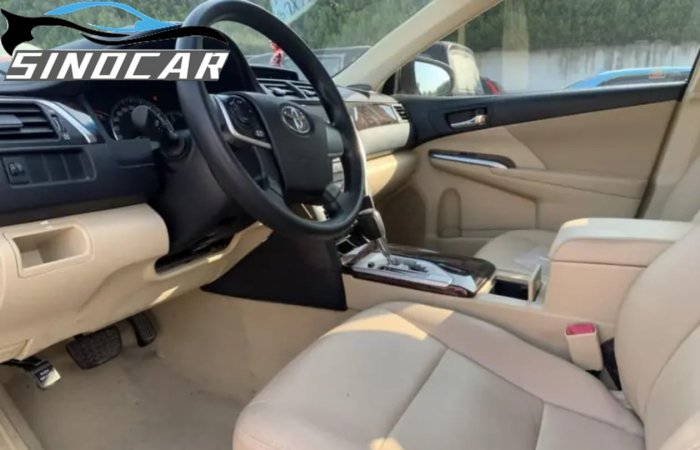 丰田凯美瑞 2015 2.0E 精英版 (3)