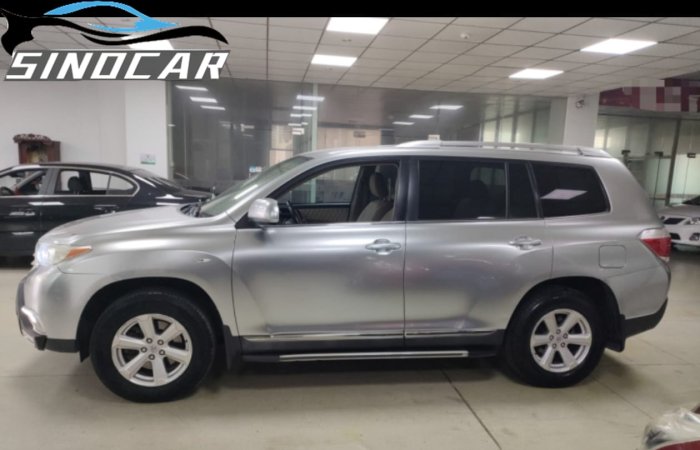 丰田汉兰达 2014 2.7L 两驱精英版银色 (4)