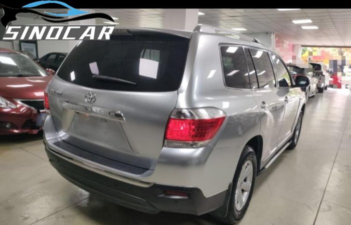 丰田汉兰达 2014 2.7L 两驱精英版银色 (6)