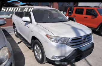 丰田汉兰达 2014 2.7L 两驱五座精英版 (3)