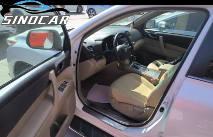 丰田汉兰达 2014 2.7L 两驱五座精英版 (9)