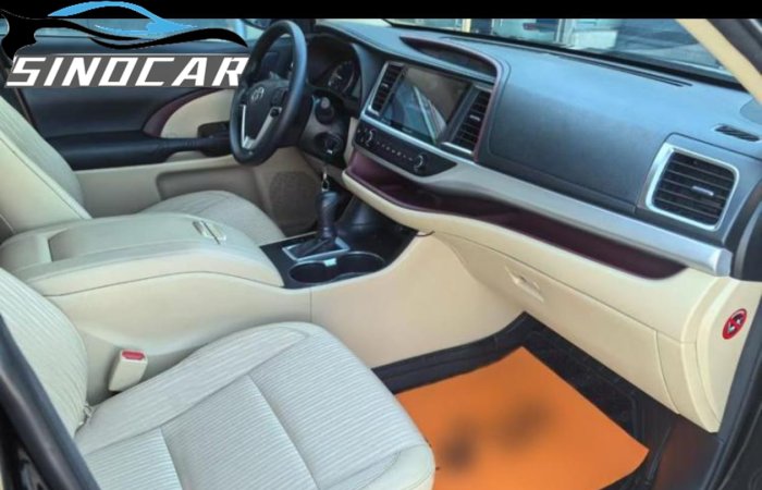 丰田汉兰达 2017 2.0T 两驱5座精英版 (10)