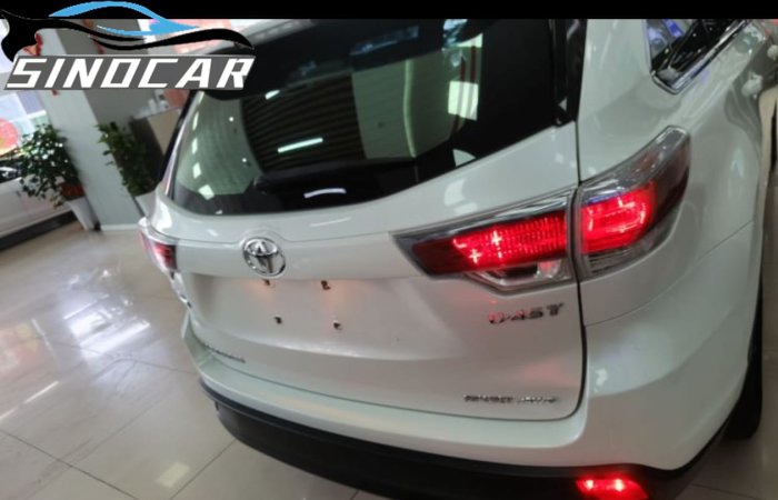 丰田汉兰达 2016 2.0T 四驱7座豪华版白色 (5)