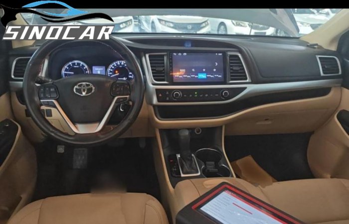 丰田汉兰达 2018 2.0T 两驱5座精英版 (7)