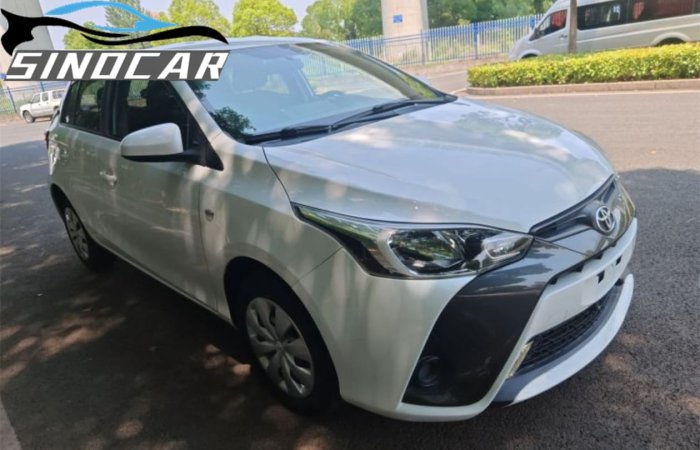 丰田致炫 2016 1.5E CVT 魅动版白色 (3)