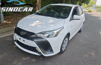 丰田致炫 2016 1.5E CVT 魅动版白色 (1)