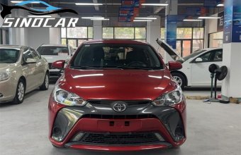 丰田致炫 2017 1.5E CVT 魅动版红色 (2)