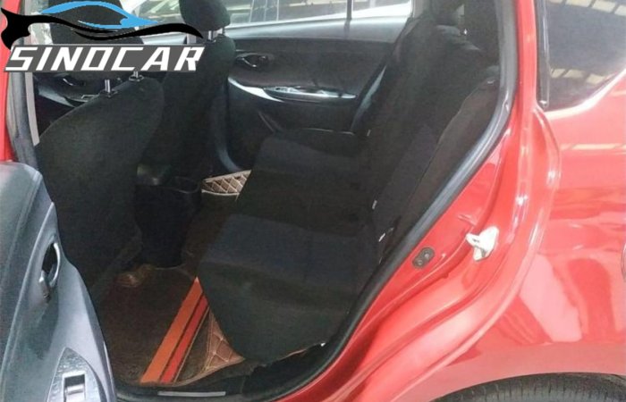 丰田致炫 2018 1.5E CVT 魅动版红色 (10)