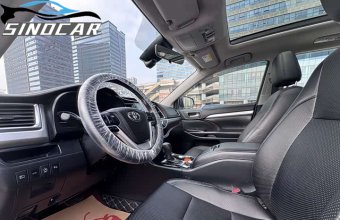 汉兰达2018 2018款 2.0T 四驱豪华版 7座 国五 黑色内饰 (1)