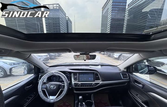 汉兰达2018 2018款 2.0T 四驱豪华版 7座 国五 黑色内饰 (2)