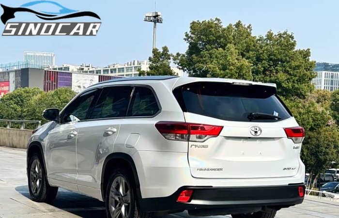 汉兰达2020 2018款 2.0T 四驱尊贵版 7座 国六 白色外观 (3)