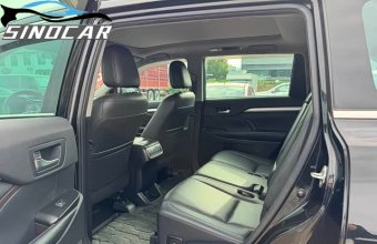 汉兰达2020 2018款 2.0T 四驱尊贵版 7座 国六 黑色内饰 (3)