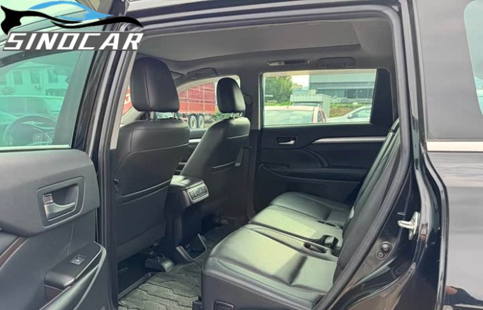 汉兰达2020 2018款 2.0T 四驱尊贵版 7座 国六 黑色内饰 (3)