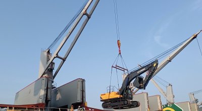 Expansion en Afrique : Livraison réussie d’une pelle hydraulique Hyundai HX340HD en Algérie