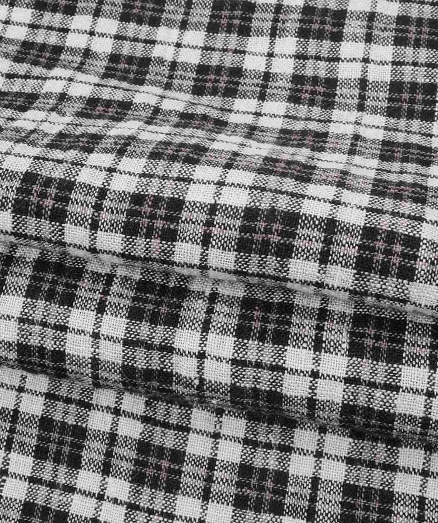 Lightweight breathable seersucker fabric for garments