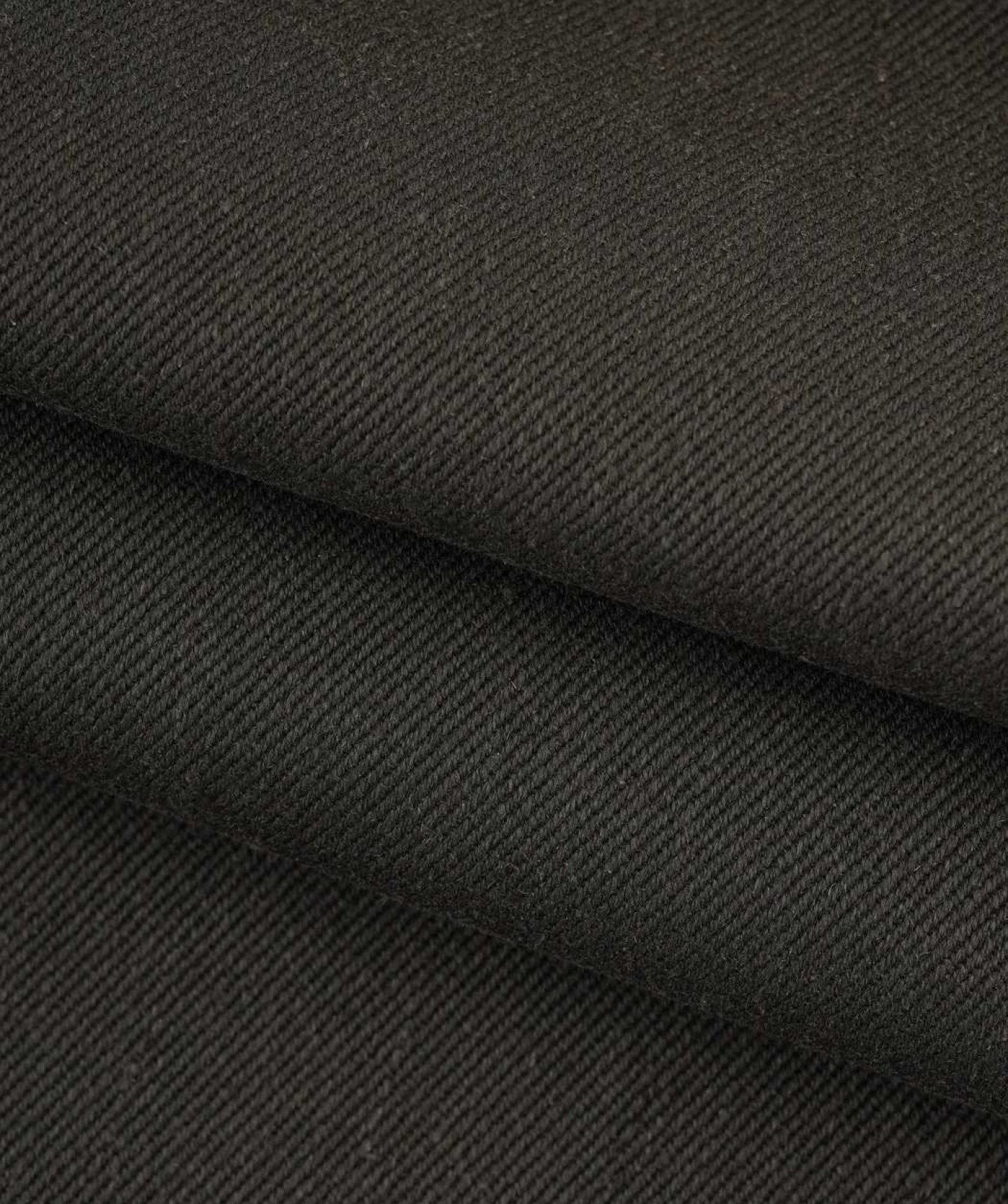 Distinctive twill weave with slight sheen