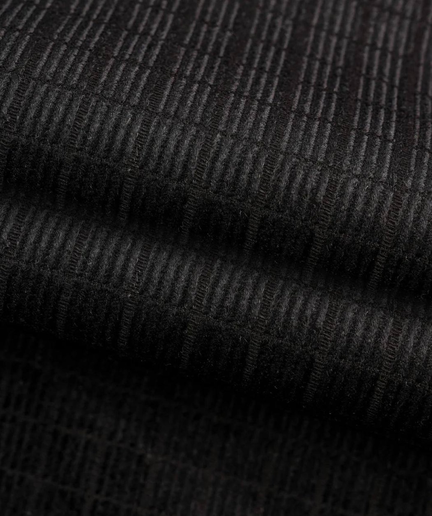 Heavy-weight corduroy fabric for tailored suits