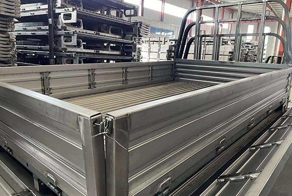 heavy duty tractor cargo box