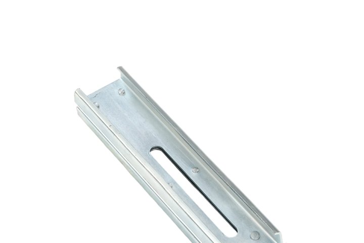 Zinc Plating vs Hot-Dipped Galvanizing: B2B Buyer Guide