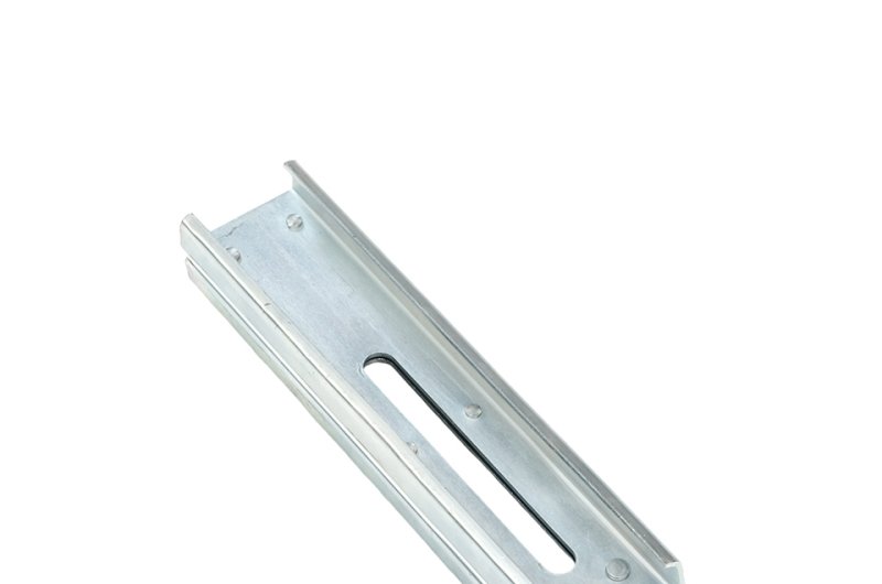 Zinc Plating vs Hot-Dipped Galvanizing: B2B Buyer Guide