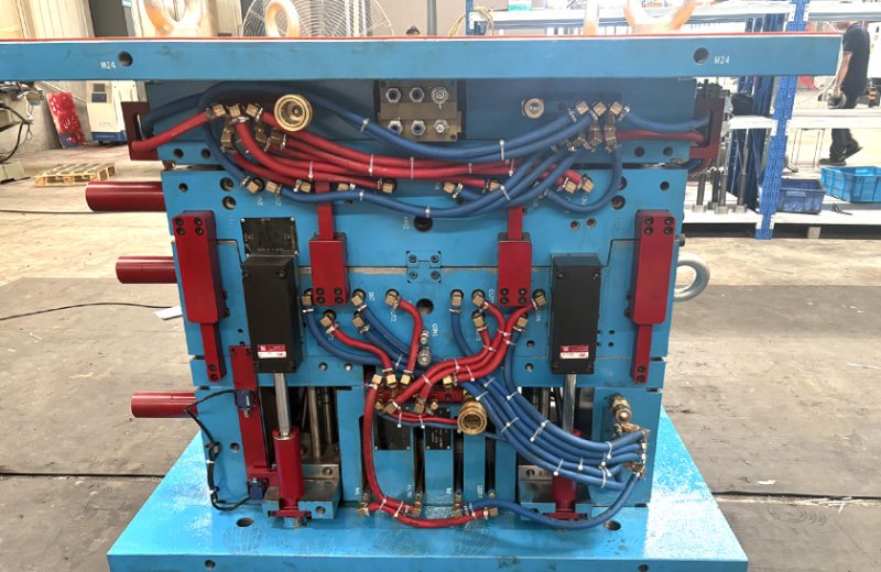 Automotive Interior Body Side Injection Molds