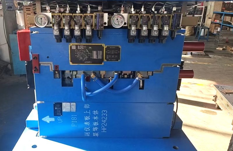 Automotive Interior CNSL Module Injection Molds