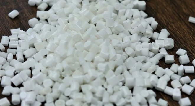 Plastic Processing Selection Guide: Flame Retardant Masterbatch or Powdered Flame Retardant?